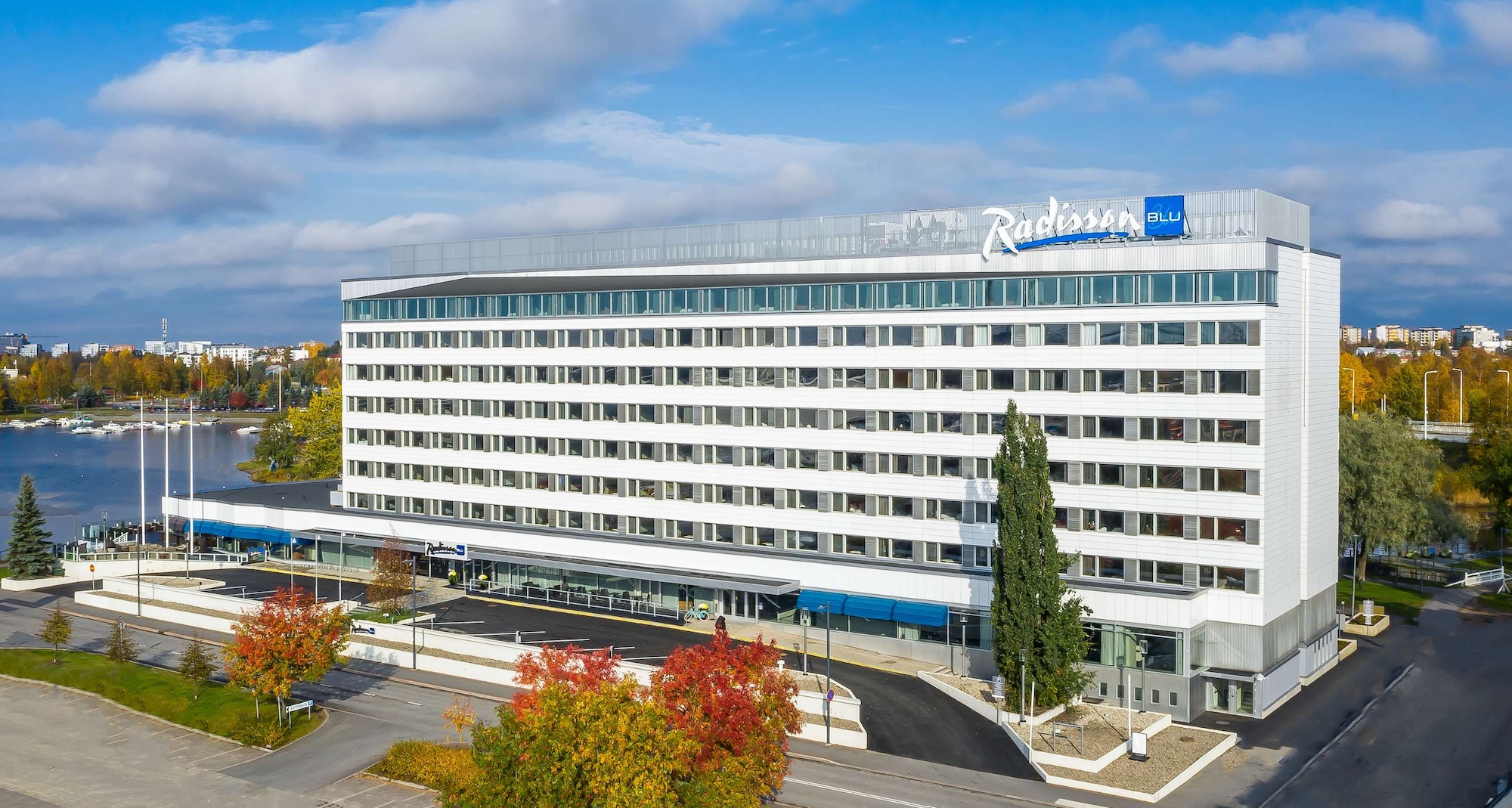 Radisson-Blu-outside-wide.jpg