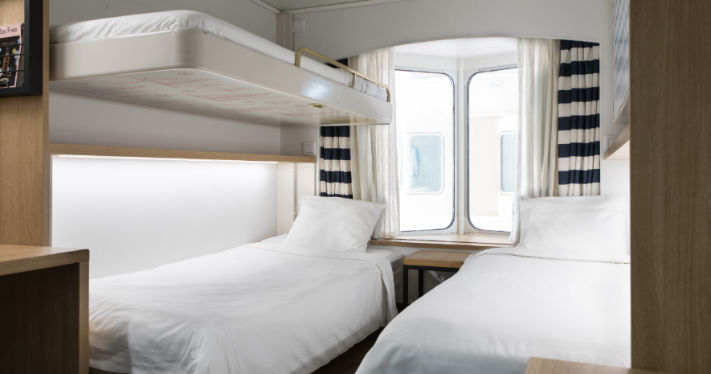 711x374_Serenade_Cabin_Promenade_4_1.jpg
